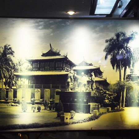Guang Haw Hotel Tainan Extérieur photo