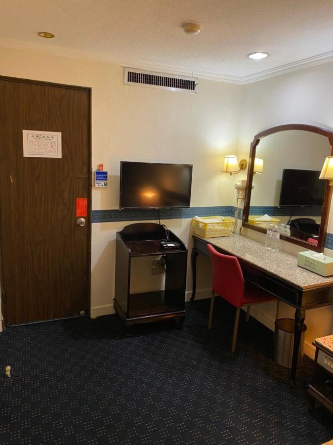Guang Haw Hotel Tainan Extérieur photo