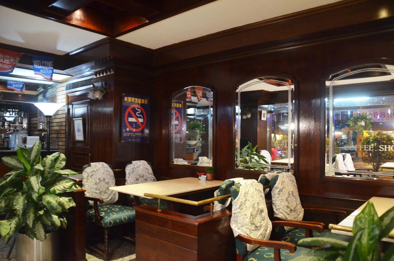 Guang Haw Hotel Tainan Extérieur photo