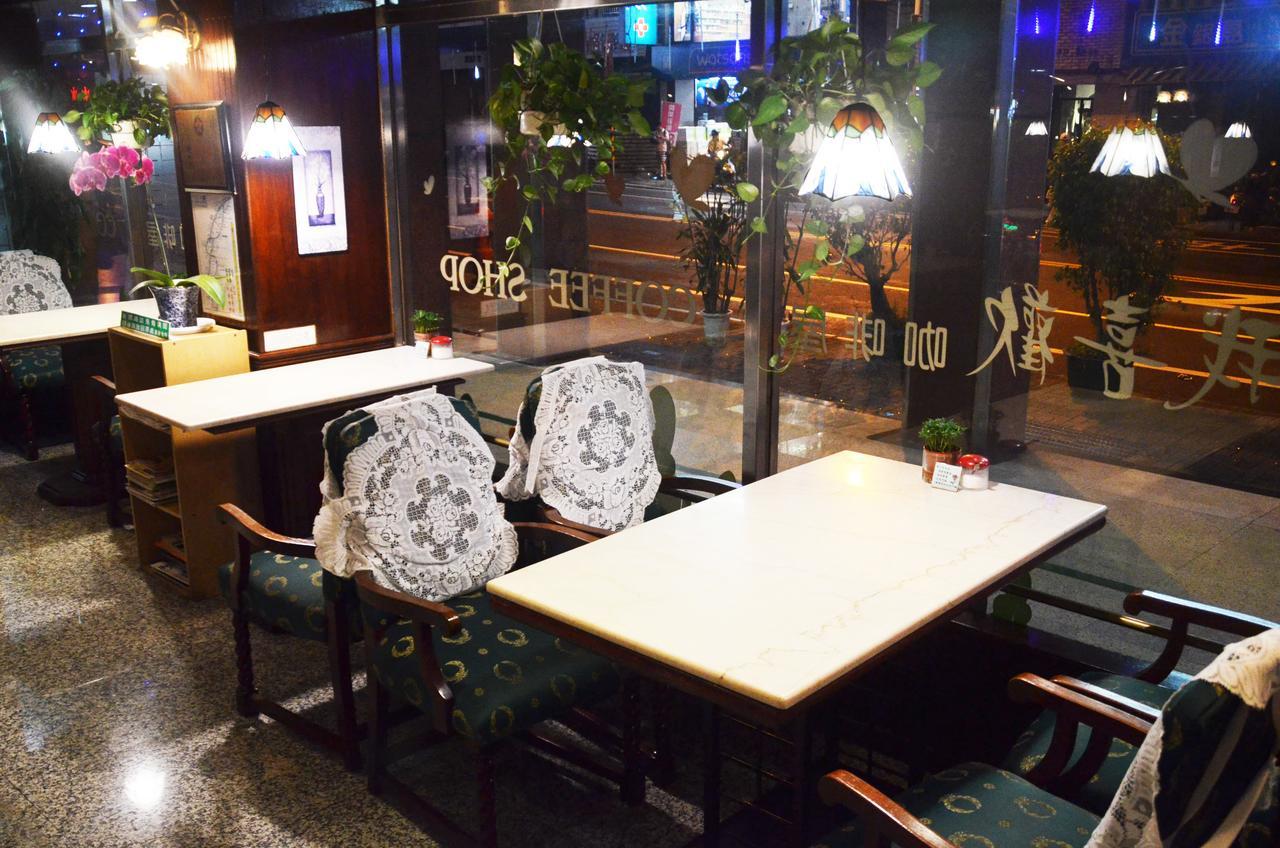 Guang Haw Hotel Tainan Extérieur photo