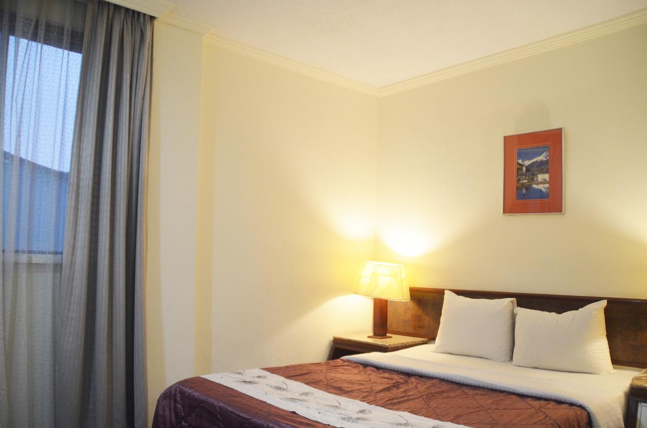 Guang Haw Hotel Tainan Extérieur photo