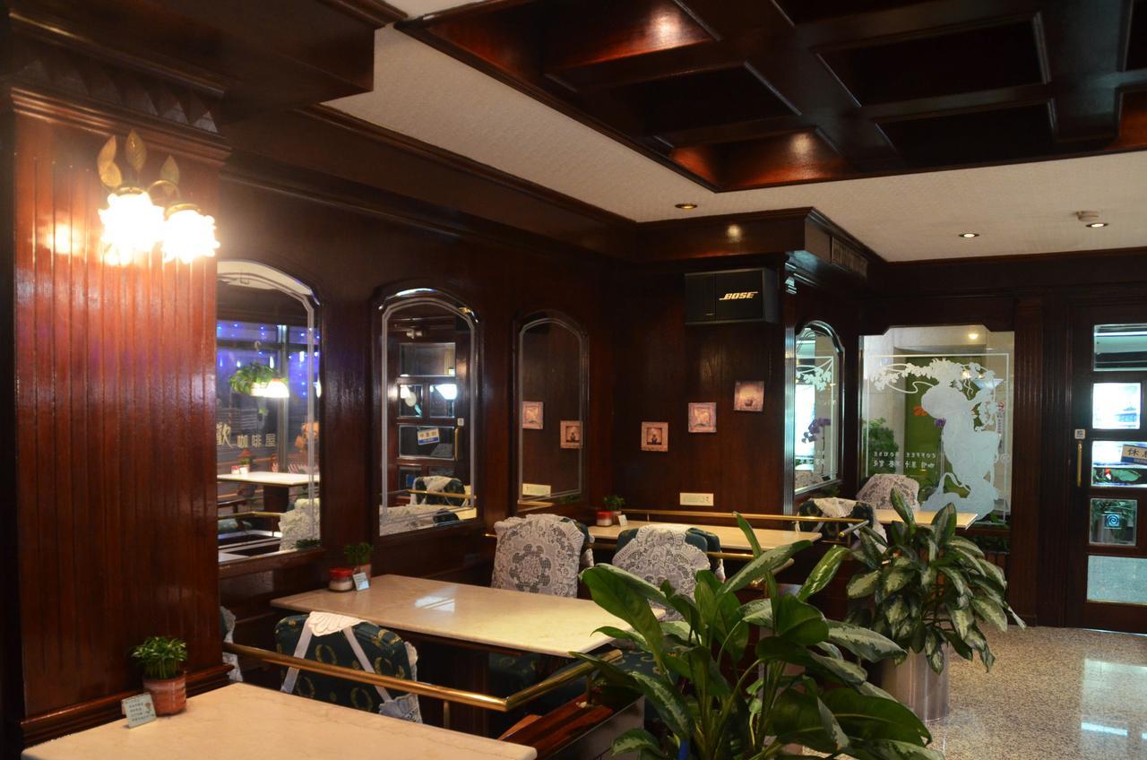 Guang Haw Hotel Tainan Extérieur photo
